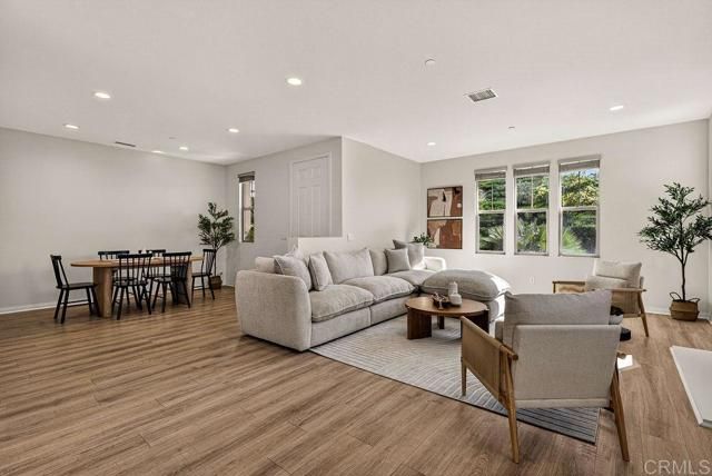 4301 Pacifica Way 2, Oceanside, CA 92056
