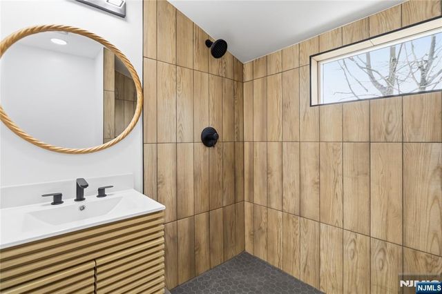 116 Washington Place, Teaneck, NJ 07666