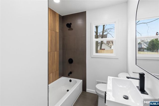 116 Washington Place, Teaneck, NJ 07666