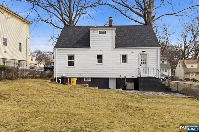 116 Washington Place, Teaneck, NJ 07666