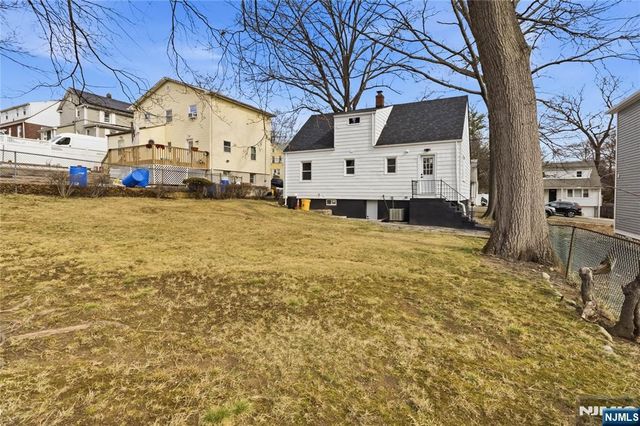 116 Washington Place, Teaneck, NJ 07666