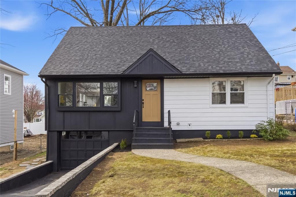 116 Washington Place, Teaneck, NJ 07666