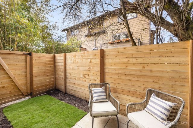 14321 C Interlake Avenue N, Seattle, WA 98133