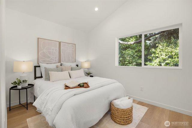 14321 C Interlake Avenue N, Seattle, WA 98133