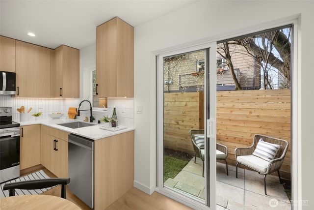 14321 C Interlake Avenue N, Seattle, WA 98133