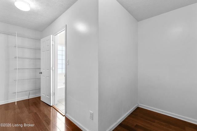 10123 Spring Gate Dr, Louisville, KY 40241