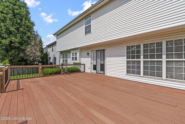 10123 Spring Gate Dr, Louisville, KY 40241