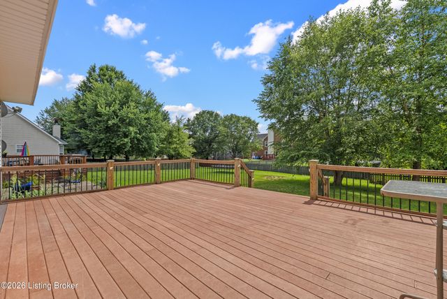10123 Spring Gate Dr, Louisville, KY 40241