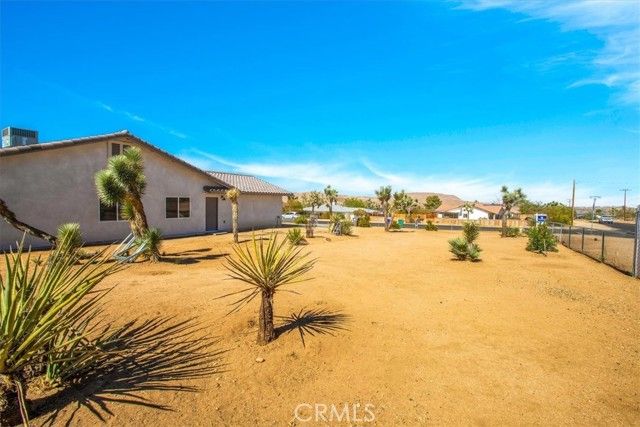 58385 Delano Trail, Yucca Valley, CA 92284