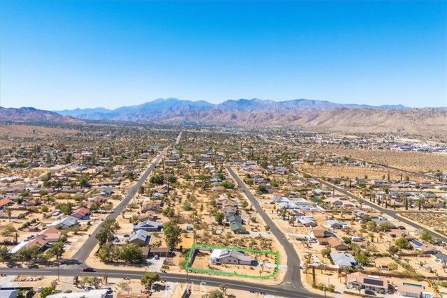 58385 Delano Trail, Yucca Valley, CA 92284