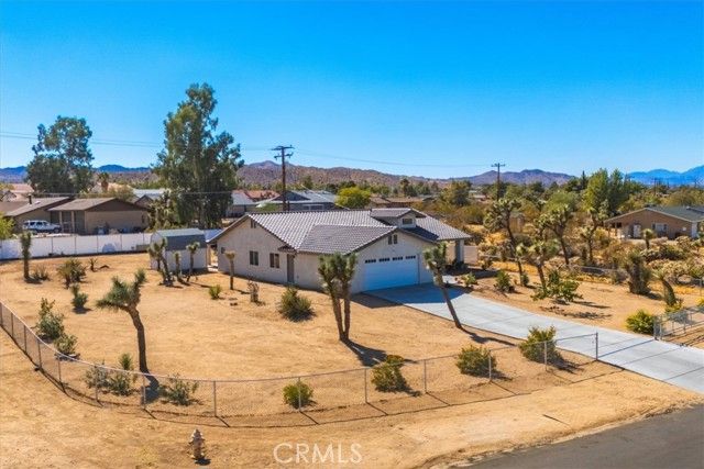58385 Delano Trail, Yucca Valley, CA 92284