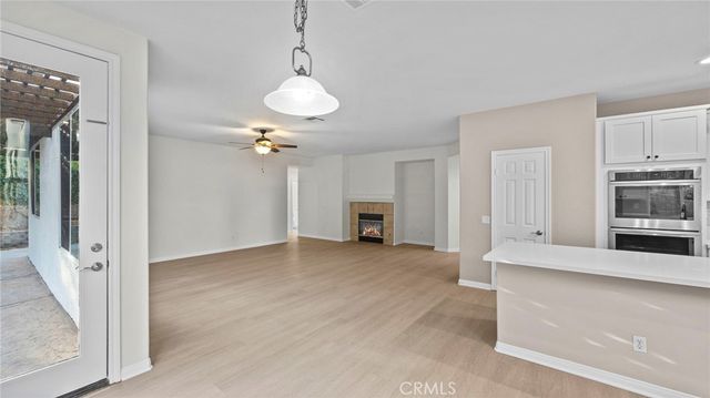 1728 Tamarron Drive, Corona, CA 92883