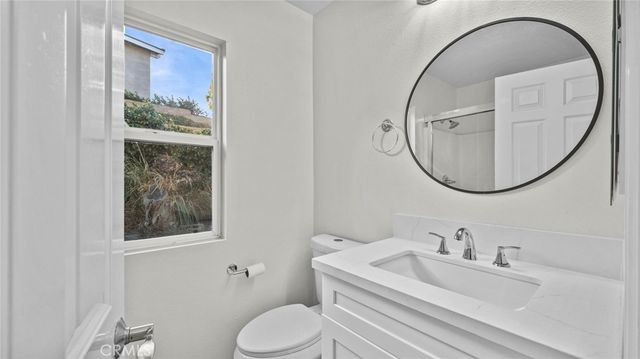 1728 Tamarron Drive, Corona, CA 92883