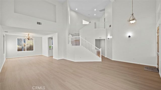 1728 Tamarron Drive, Corona, CA 92883