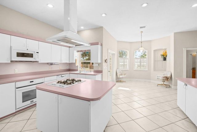 156 SW Saratoga Avenue, Port St. Lucie, FL 34953