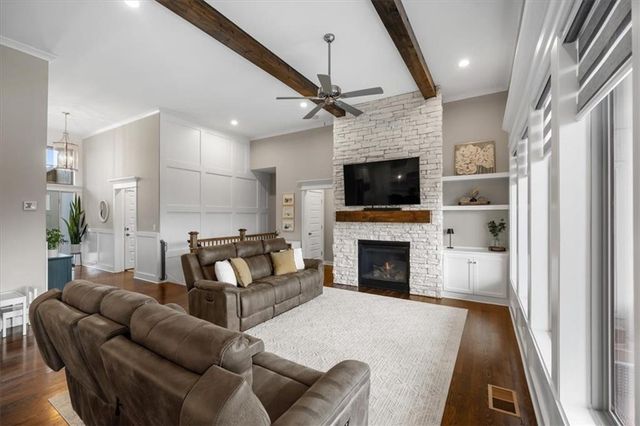 2421 SW River Trail Road, Lee's Summit, MO 64082