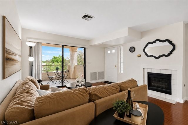 4893 South Torrey Pines Drive 203, Las Vegas, NV 89103