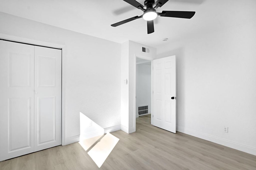 Image 18 of property listing at 2031 Northhill Street, Selma, CA 93662