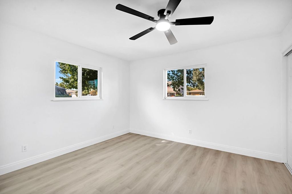 Image 19 of property listing at 2031 Northhill Street, Selma, CA 93662