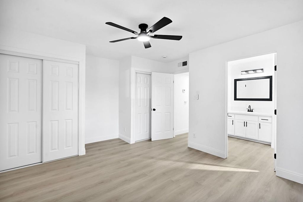 Image 20 of property listing at 2031 Northhill Street, Selma, CA 93662
