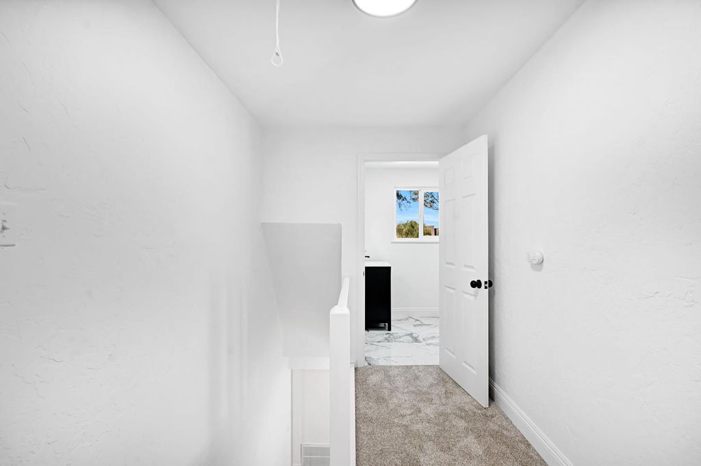 Image 22 of property listing at 2031 Northhill Street, Selma, CA 93662