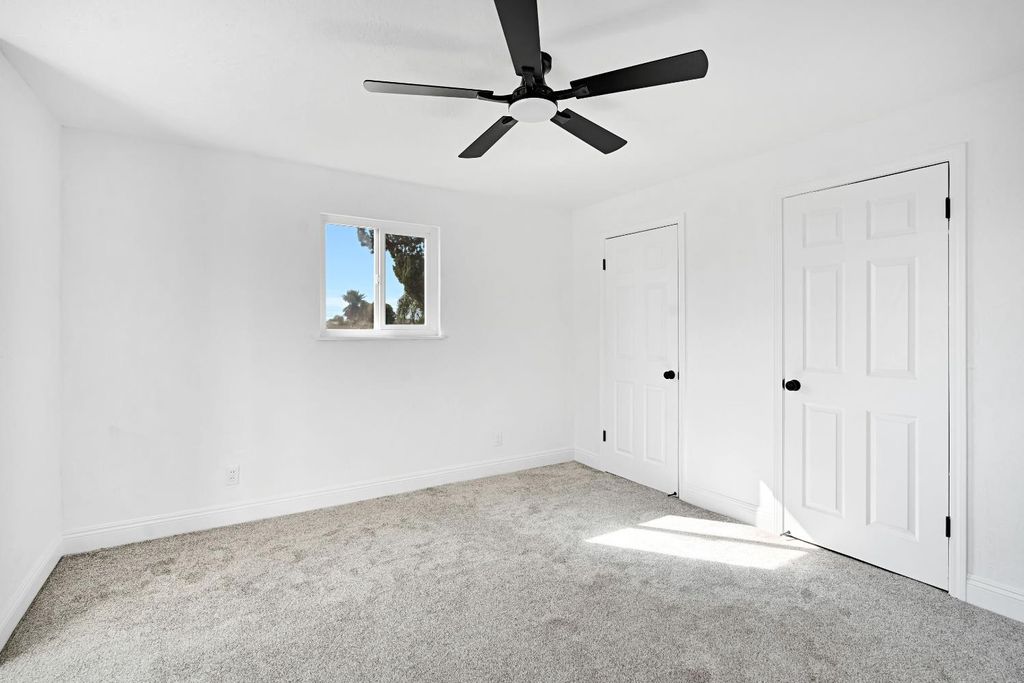 Image 26 of property listing at 2031 Northhill Street, Selma, CA 93662