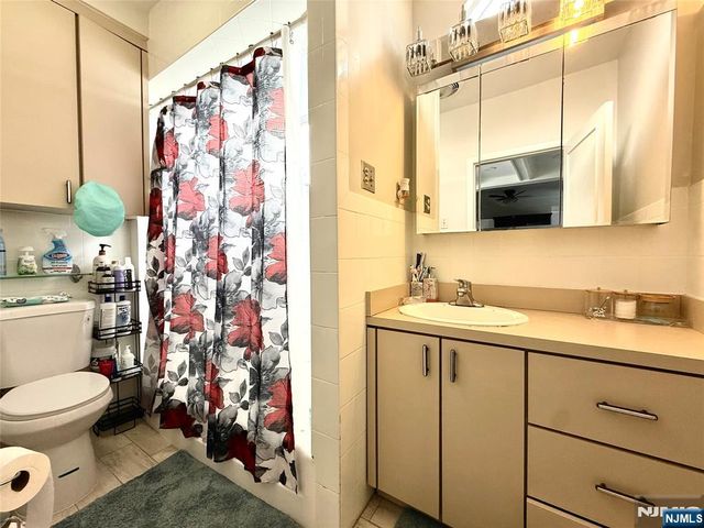 27 Honiss Street, Belleville, NJ 07109