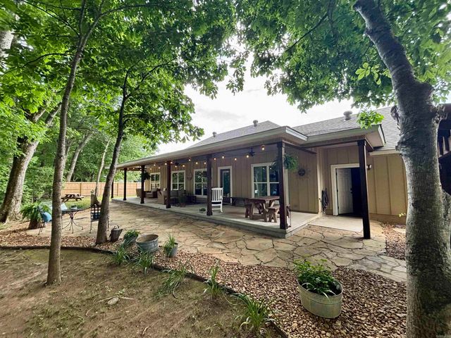 107 River Place Drive, Pangburn, AR 72121