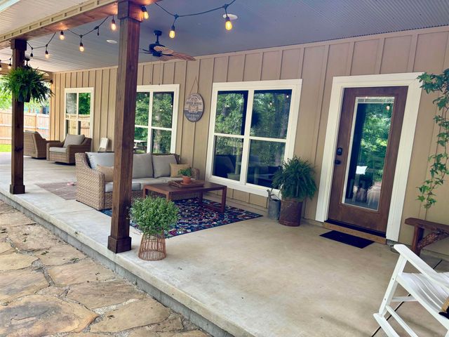 107 River Place Drive, Pangburn, AR 72121