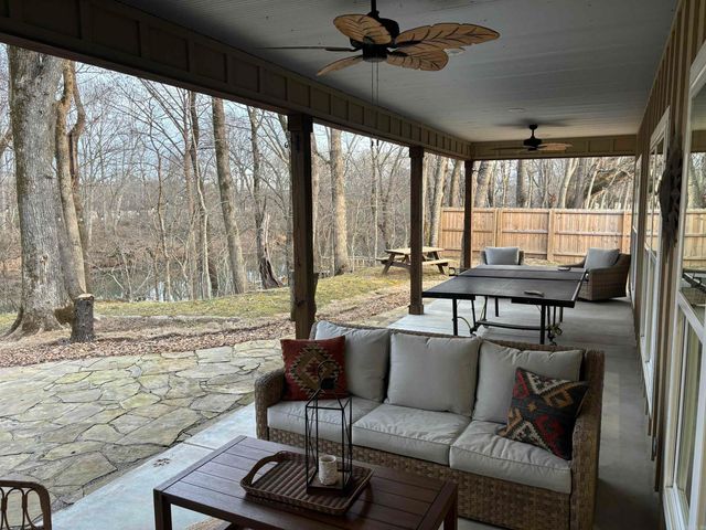 107 River Place Drive, Pangburn, AR 72121