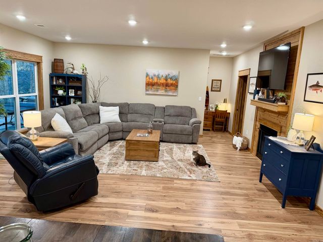 107 River Place Drive, Pangburn, AR 72121