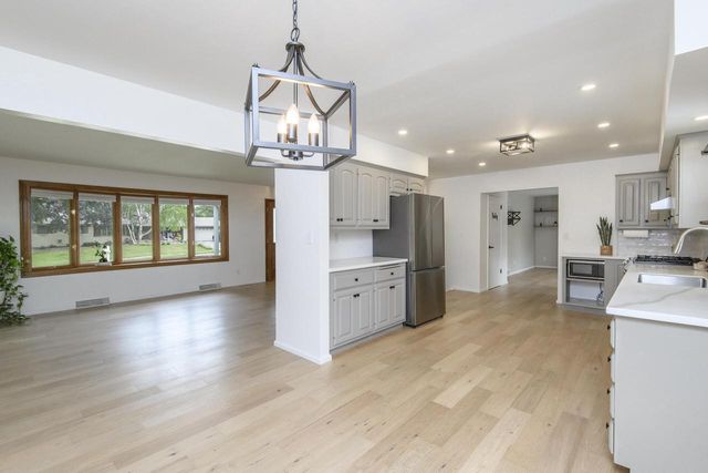 W143N8317 Oxford STREET, Menomonee Falls, WI 53051