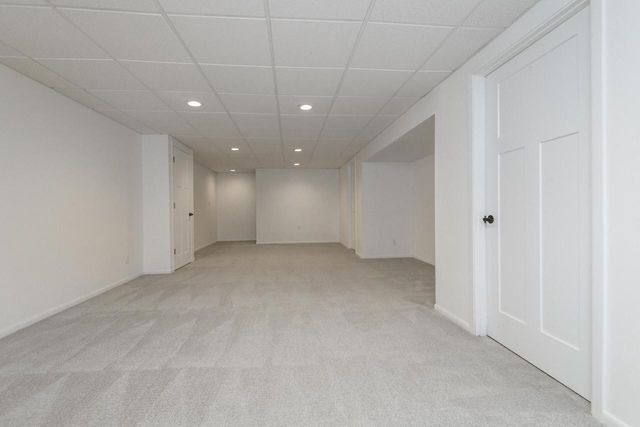 W143N8317 Oxford STREET, Menomonee Falls, WI 53051