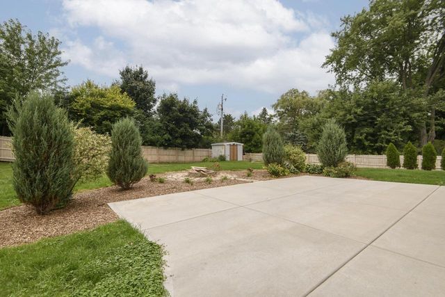 W143N8317 Oxford STREET, Menomonee Falls, WI 53051
