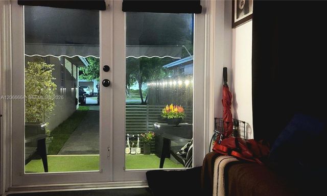 2884 SW 36th Avenue, Miami, FL 33133