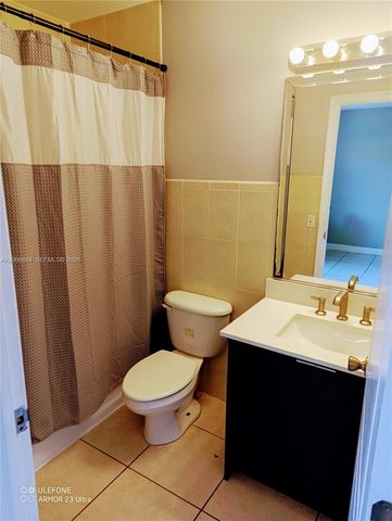 2884 SW 36th Avenue, Miami, FL 33133