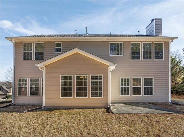 1322 Melrose Woods LN, Lawrenceville, GA 30045