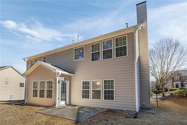 1322 Melrose Woods LN, Lawrenceville, GA 30045