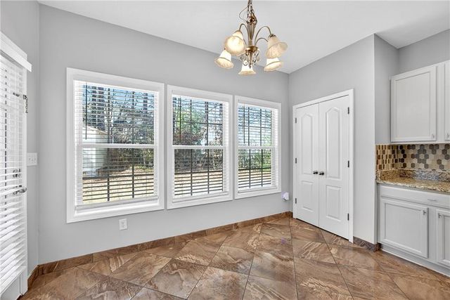 1322 Melrose Woods LN, Lawrenceville, GA 30045