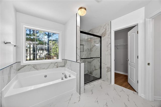 1322 Melrose Woods LN, Lawrenceville, GA 30045