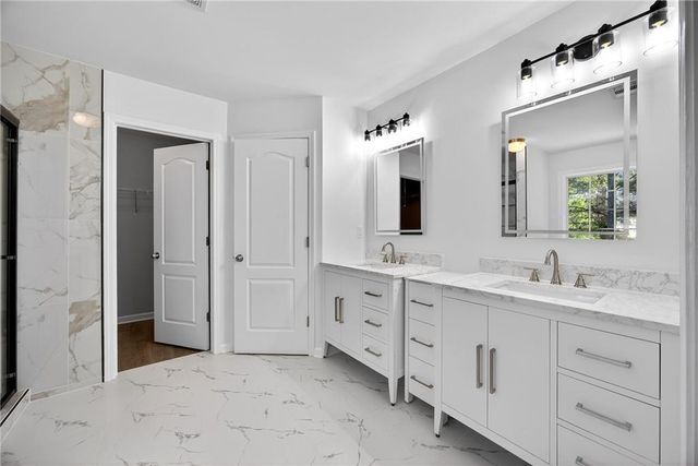 1322 Melrose Woods LN, Lawrenceville, GA 30045