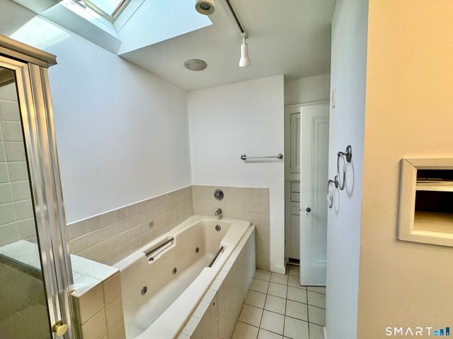 15 Thames Street, Norwalk, CT 06851