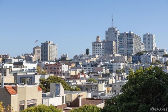 1101 Green Street 204, San Francisco, CA 94109