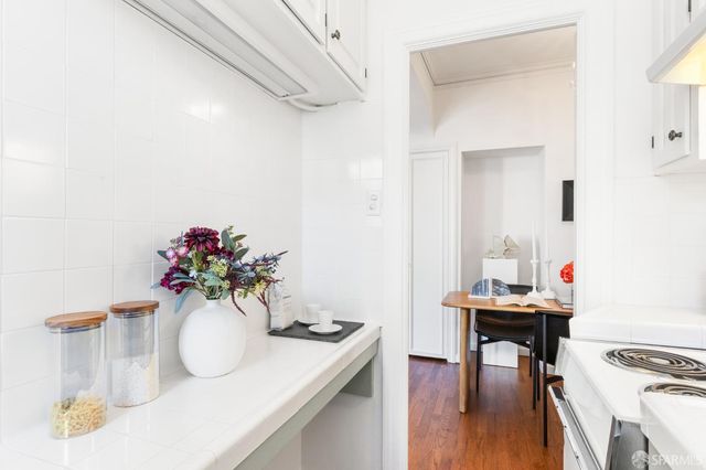 1101 Green Street 204, San Francisco, CA 94109