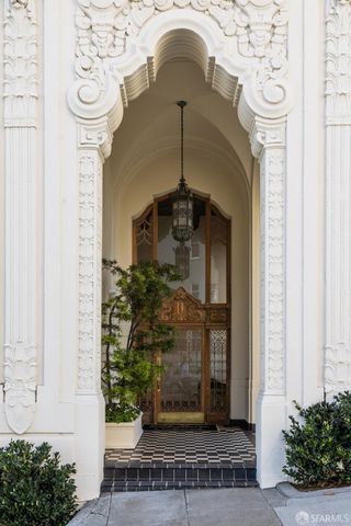 1101 Green Street 204, San Francisco, CA 94109