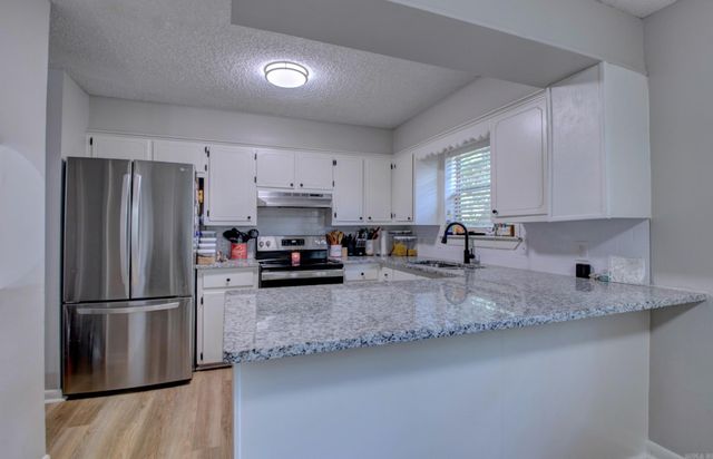 5800 Foxboro, North Little Rock, AR 72118
