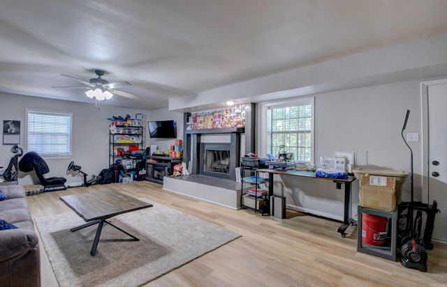 5800 Foxboro, North Little Rock, AR 72118