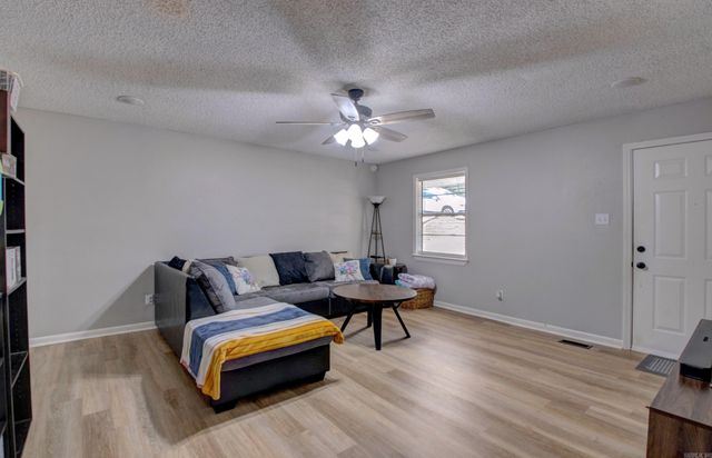 5800 Foxboro, North Little Rock, AR 72118