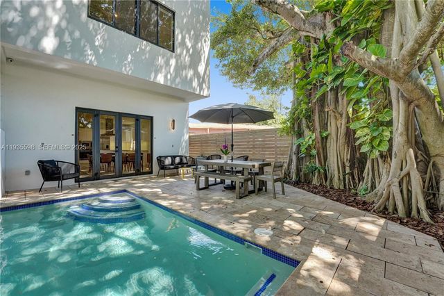 3465 SW 3rd Ave, Miami, FL 33145