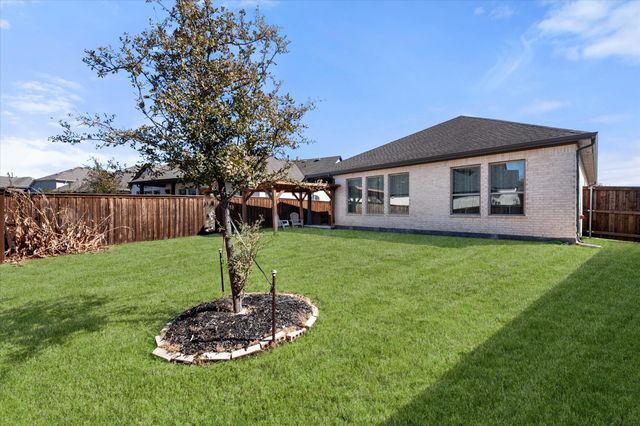 2900 Bluff Creek Drive, Mansfield, TX 76063